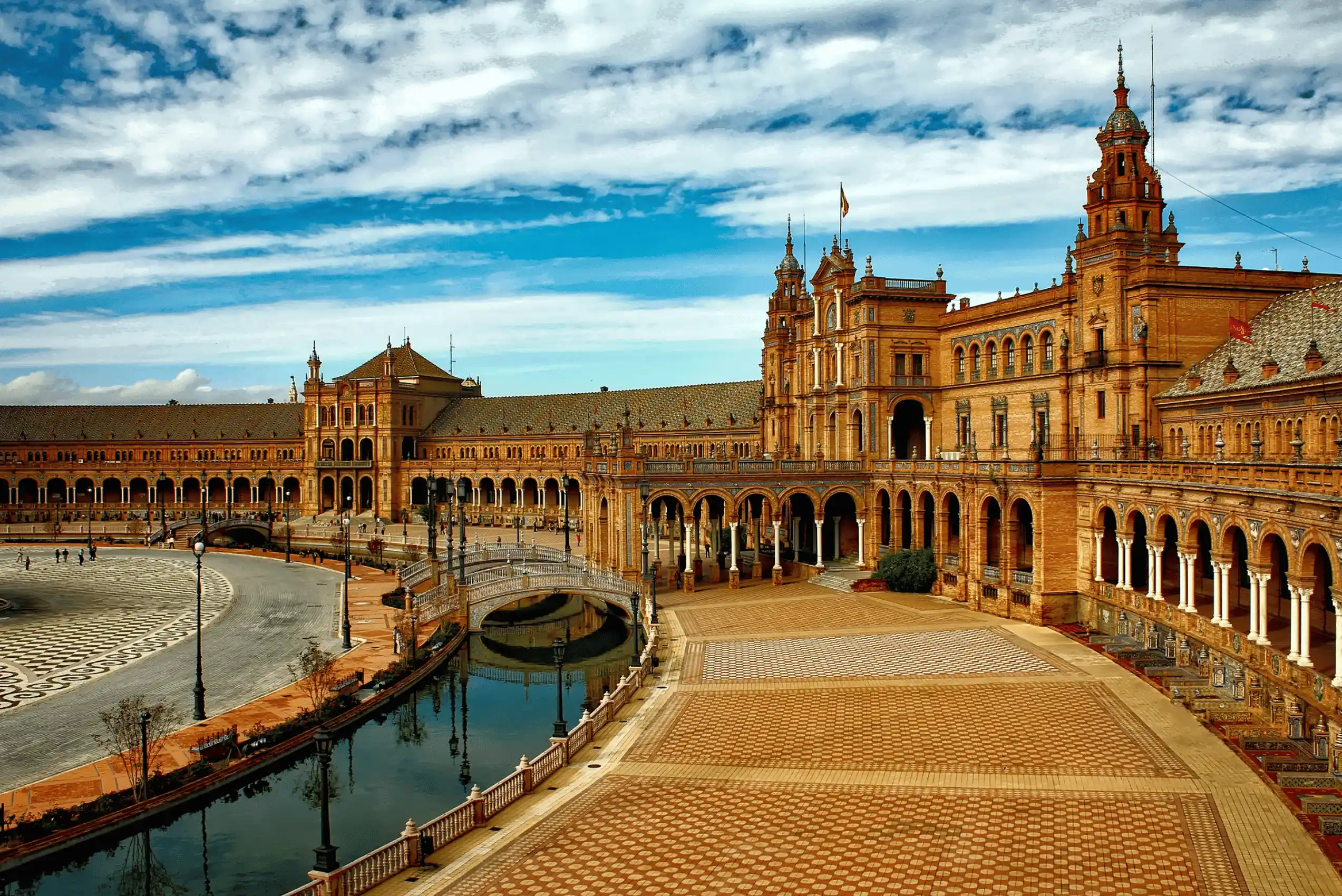 Picture showing the Plaza de España, in Seville